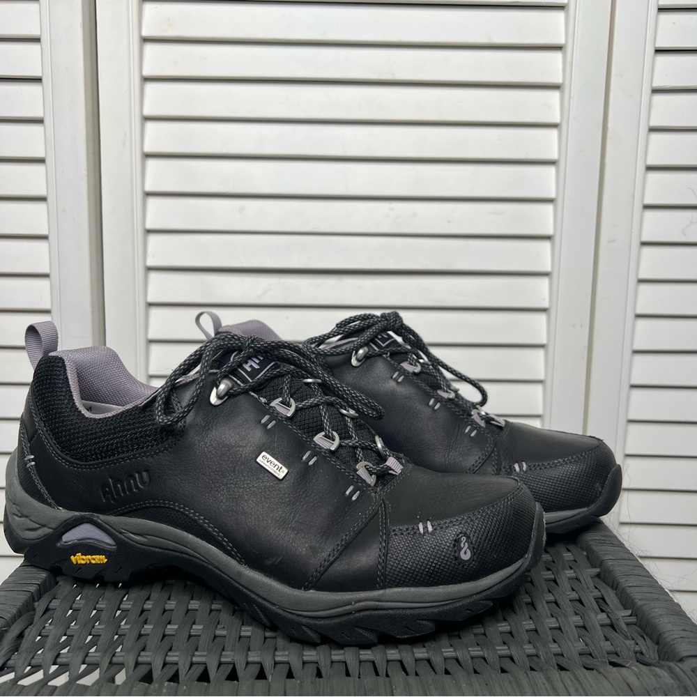 Ahnu Montara light hikers size 9 with vibram sole